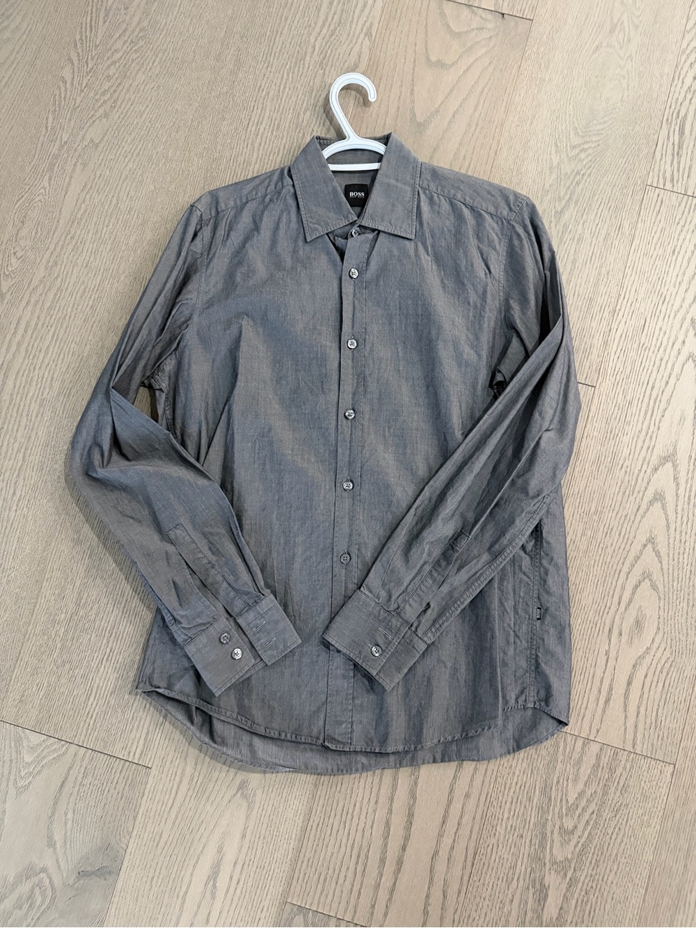 Hugo Boss Men's Gray Long-Sleeve Button-Up Shirt